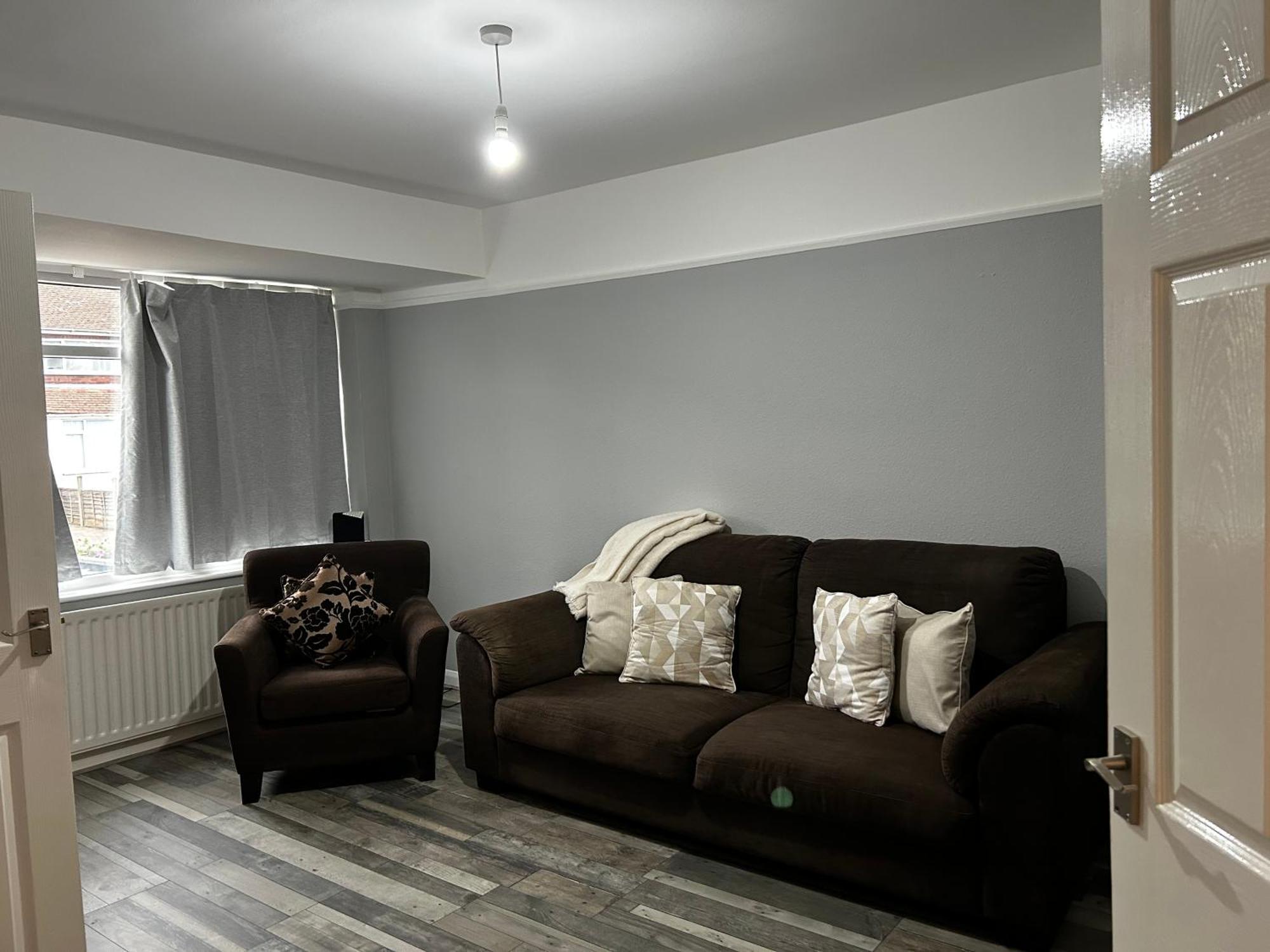 Family Home Near Cribbs Causeway And The Wave, Just 2 Minutes From Airbus And Rolls Royce 布里斯托 外观 照片
